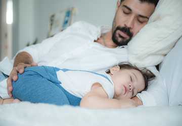 How to Manage Sleep Deprivation as a New Parent